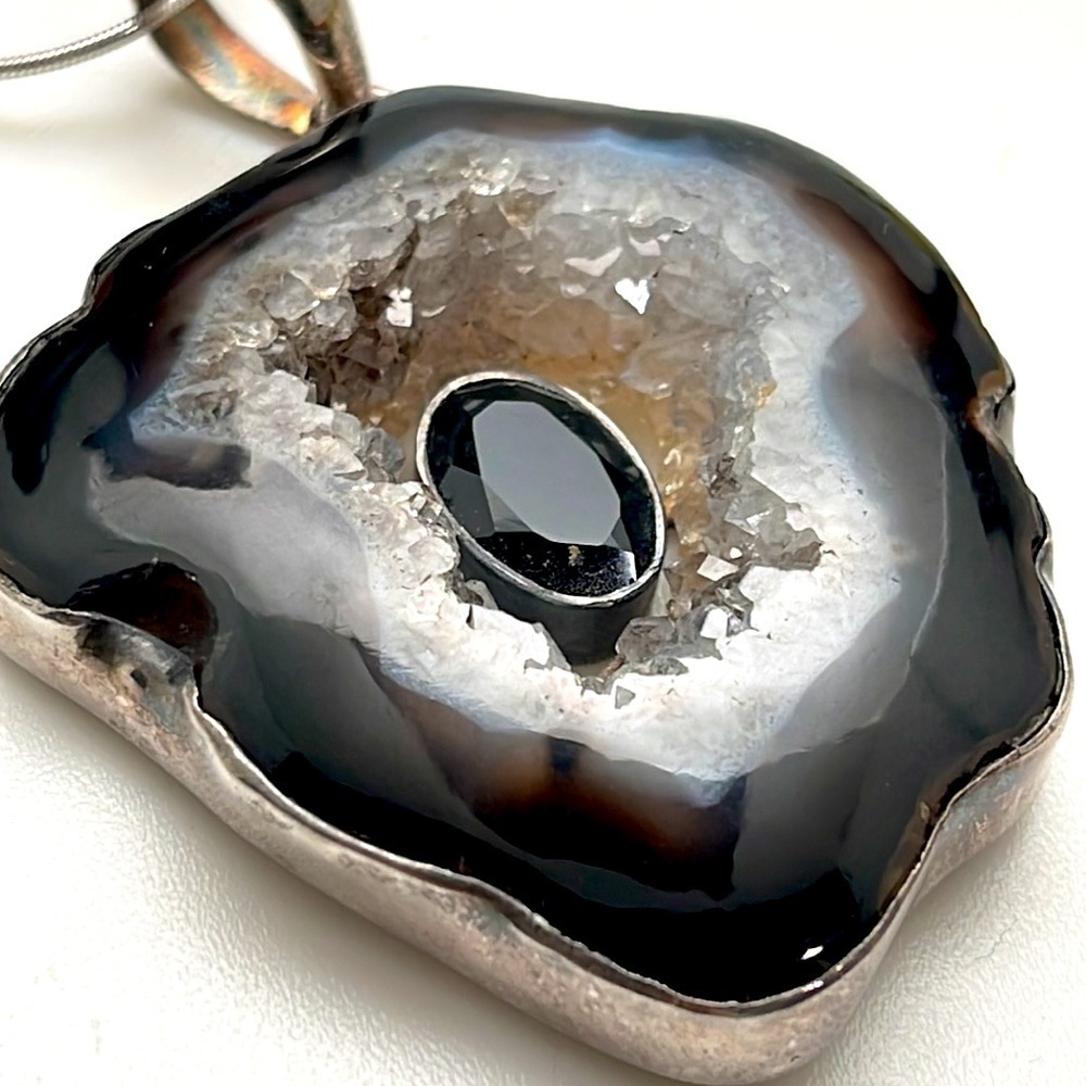 NWT Black Agate and sterling‎ silver setting necklace pendant